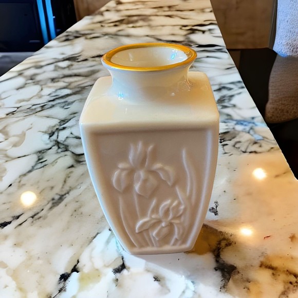 Lenox Accents Vintage Lenox Mini Gold Trim Bud Vase Classic Lenox